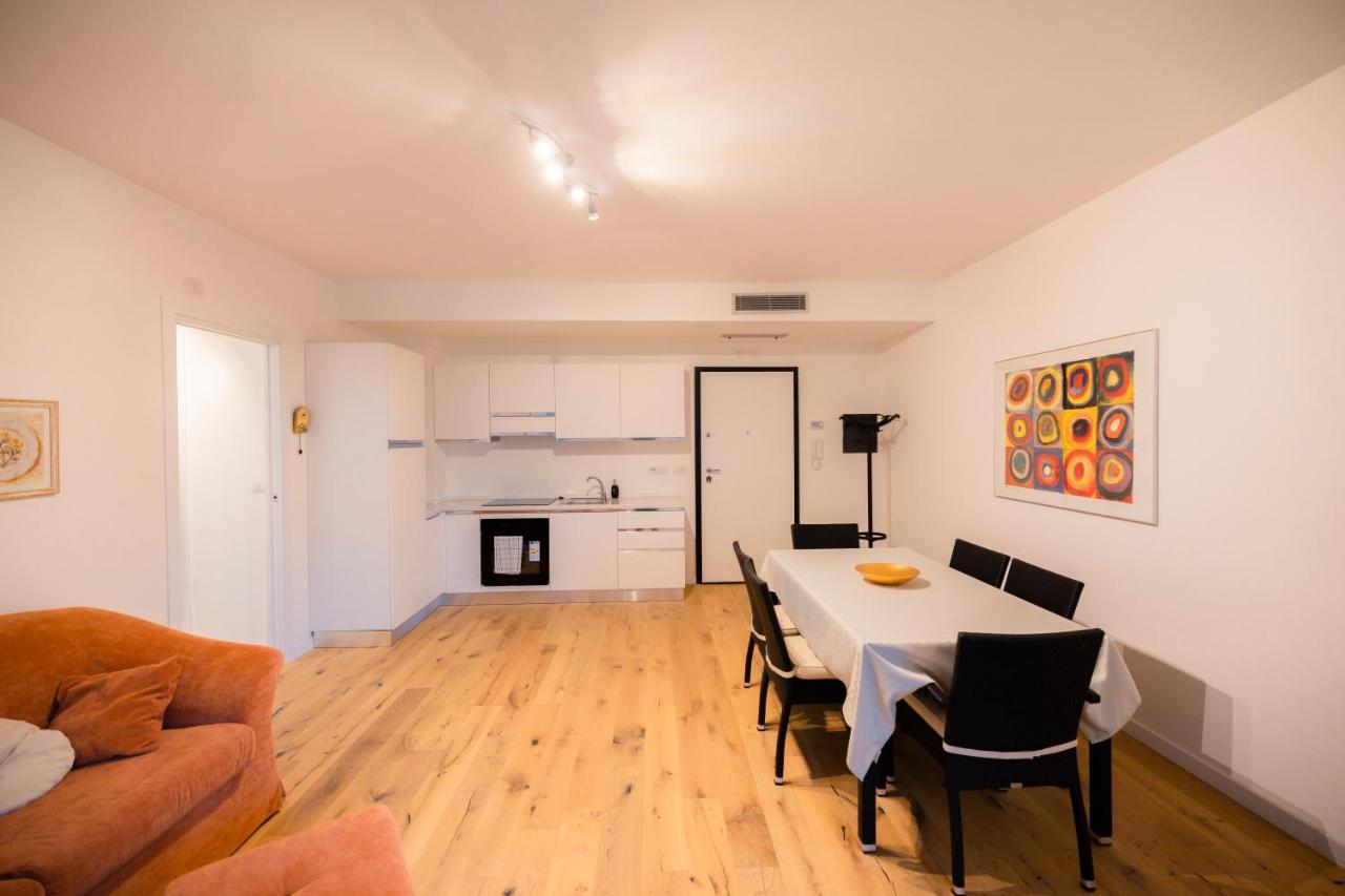 Nuovissimo Bilocale In Zona Navigli/romolo Apartment Mailand